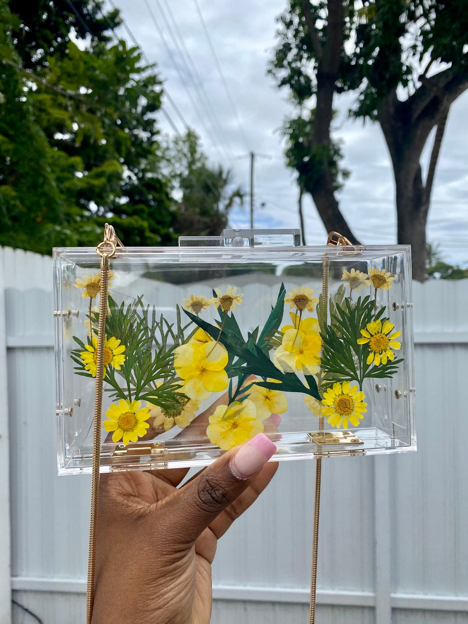 RESIN CLUTCH